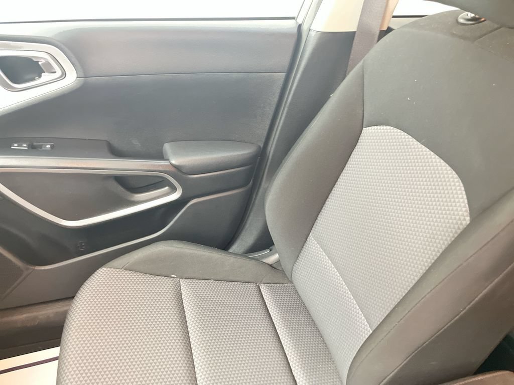 Certified 2024 Kia Soul LX w/ Option Group 015 FWD image 26