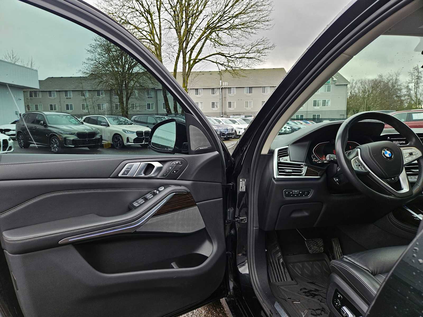 Used 2019 BMW X7 xDrive50i w/ Premium Package image 23