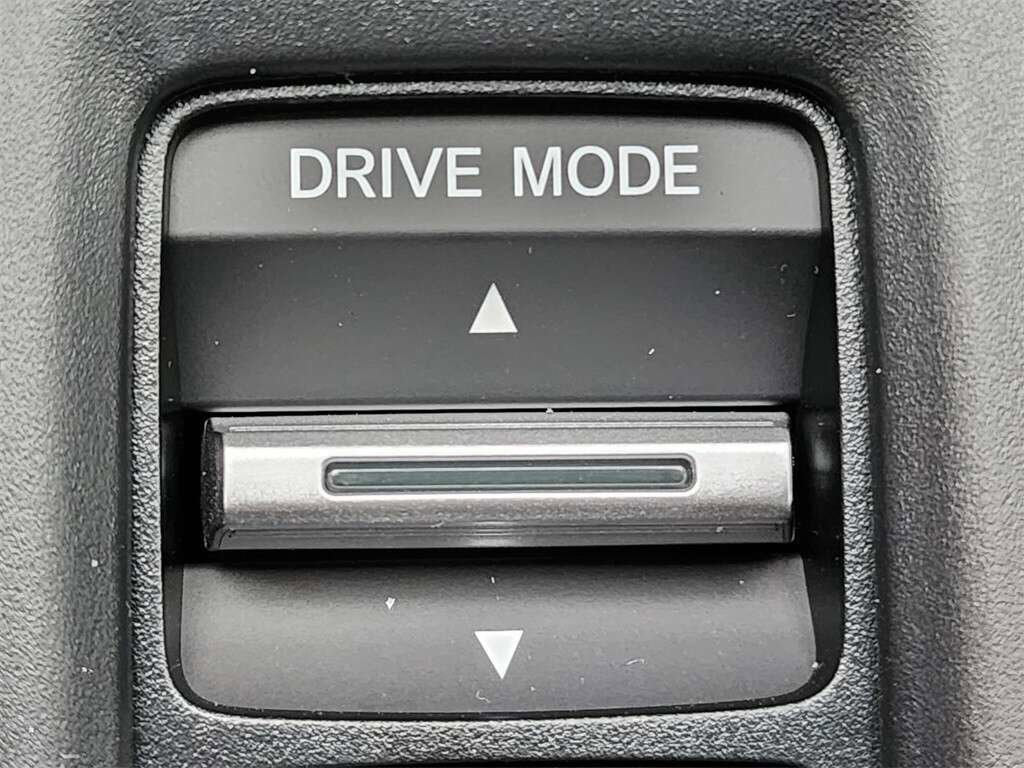 Used 2024 Honda CR-V LX image 30