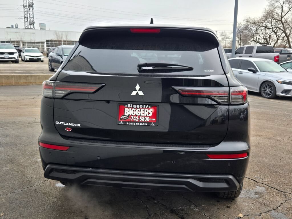 New 2026 Mitsubishi Outlander ES AWD/4WD image 11