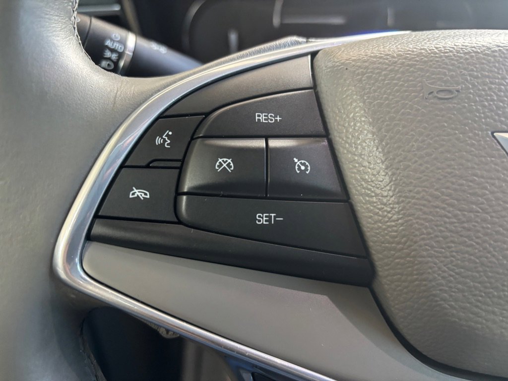 Used 2017 Cadillac XT5 Luxury w/ Driver Awareness Package FWD image 10