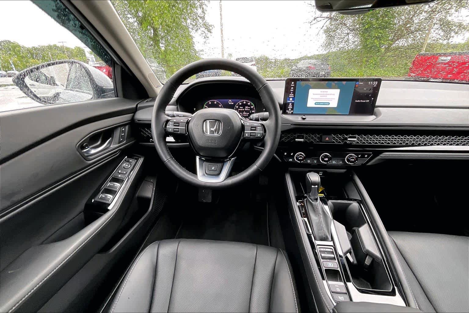 Used 2025 Honda Accord Touring image 5