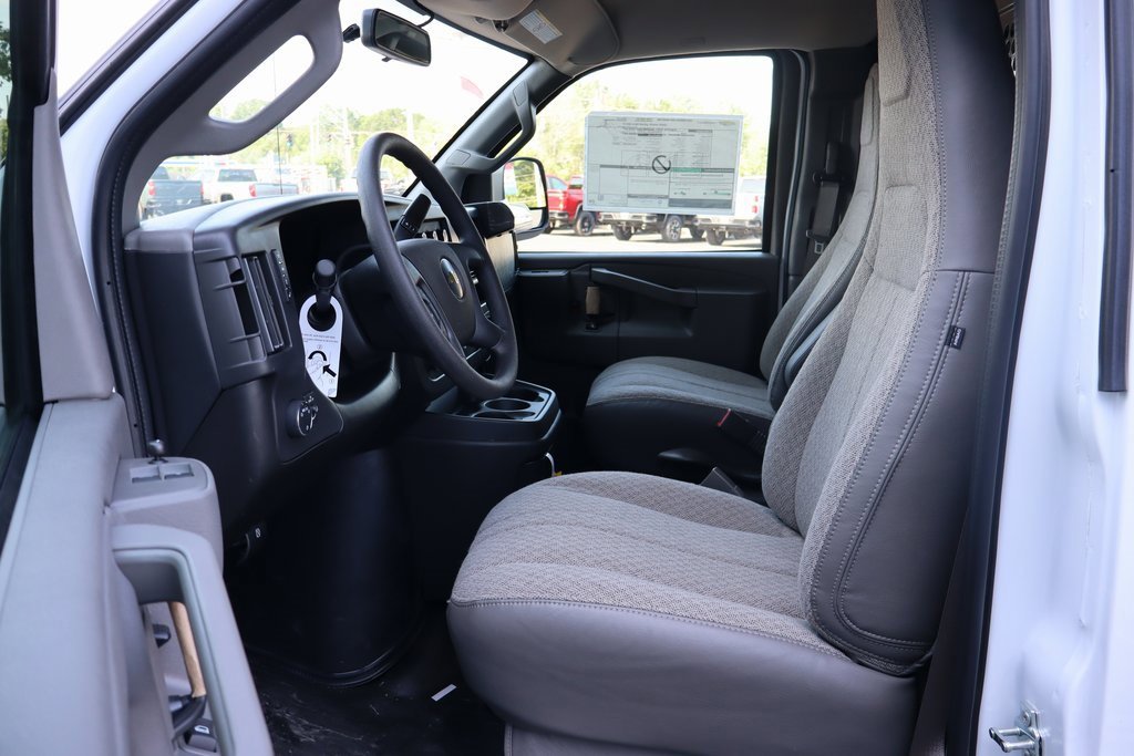 New 2025 Chevrolet Express 2500 w/ Driver Convenience Package image 4