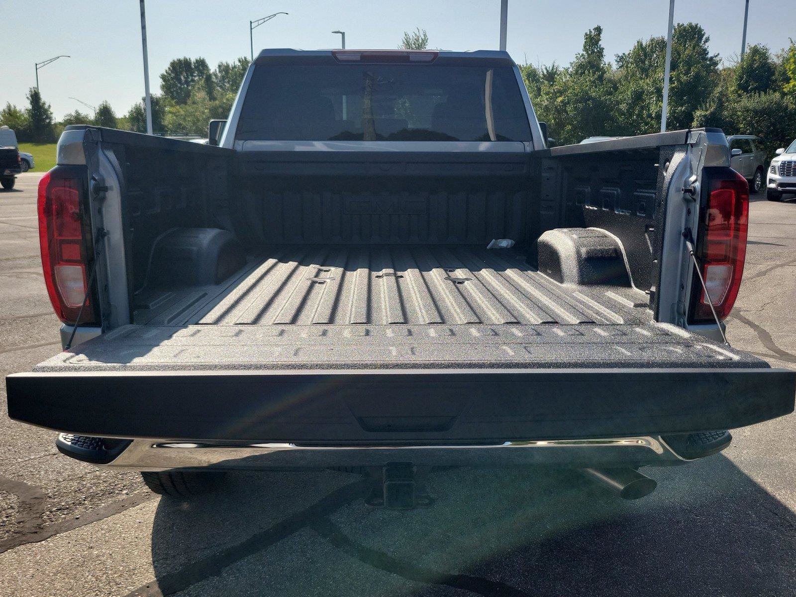 New 2026 GMC Sierra 2500 SLE w/ SLE Value Package; AWD/4WD image 8