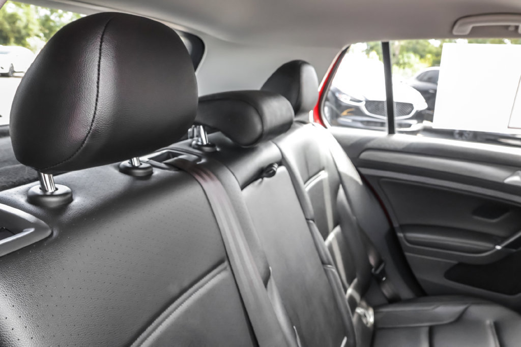 Used 2019 Volkswagen Golf SE w/ Driver Assistance Package FWD image 33