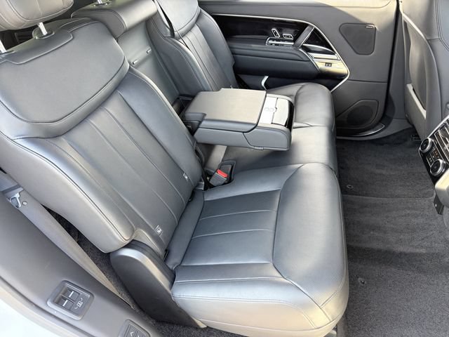 Used 2024 Land Rover Range Rover Long Wheelbase SE AWD/4WD image 21