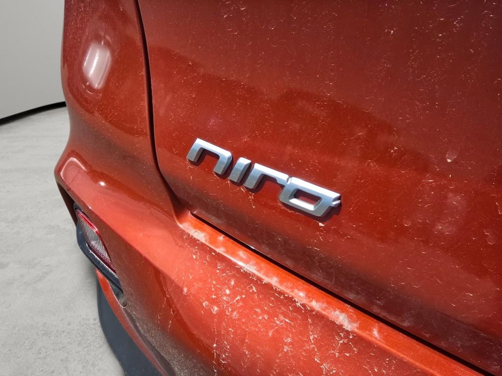 Used 2022 Kia Niro LXS FWD image 19