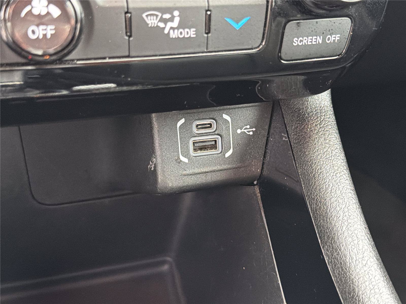 Used 2025 Jeep Compass Limited w/ High Altitude Package AWD/4WD image 30