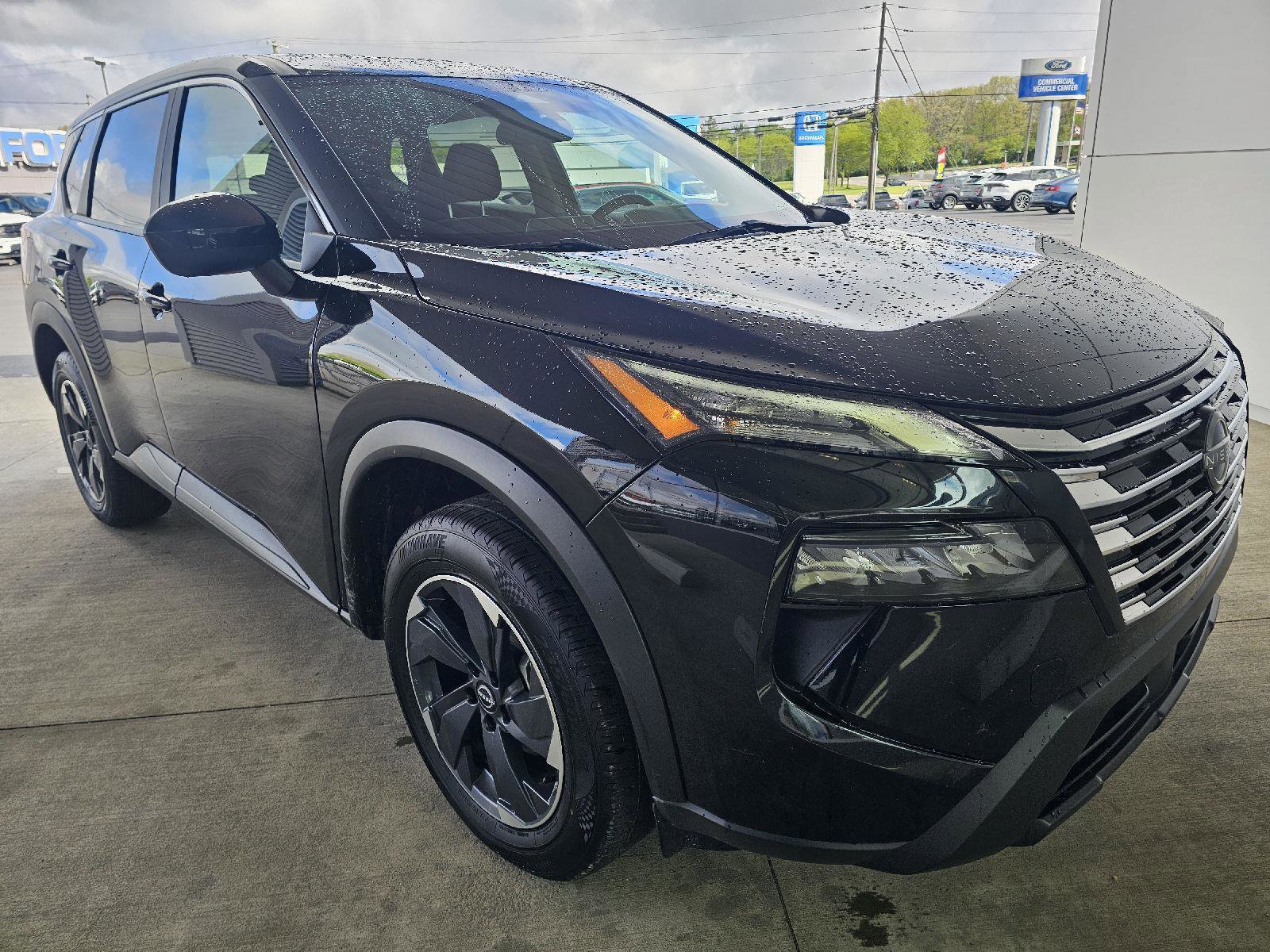 Used 2024 Nissan Rogue SV FWD image 7