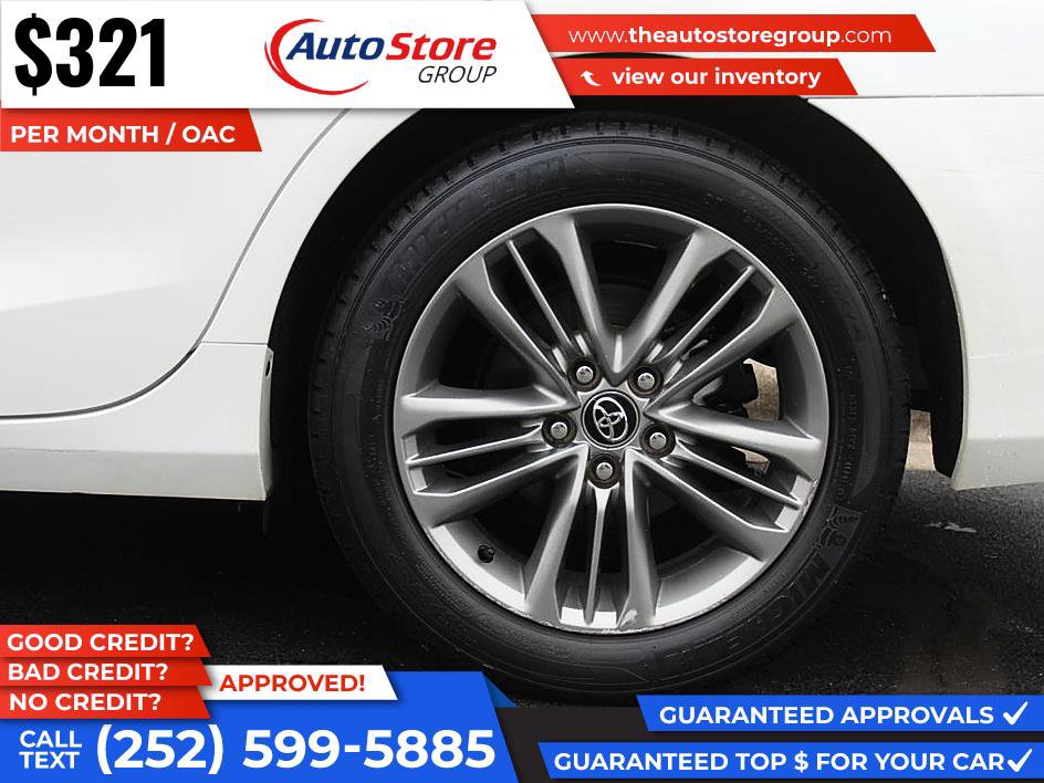 Used 2017 Toyota Camry SE FWD image 9