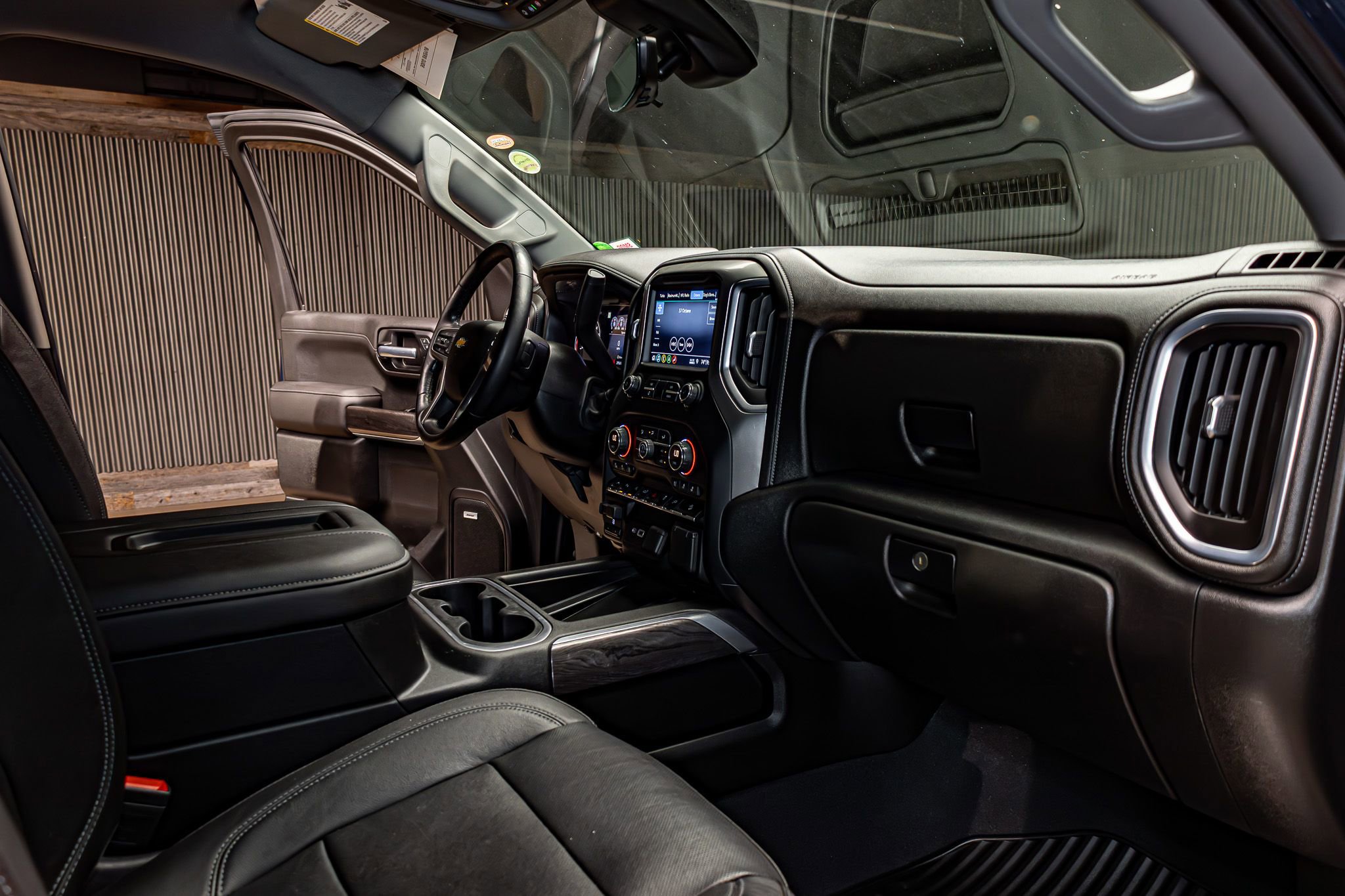 Used 2019 Chevrolet Silverado 1500 LTZ w/ LTZ Plus Package image 19