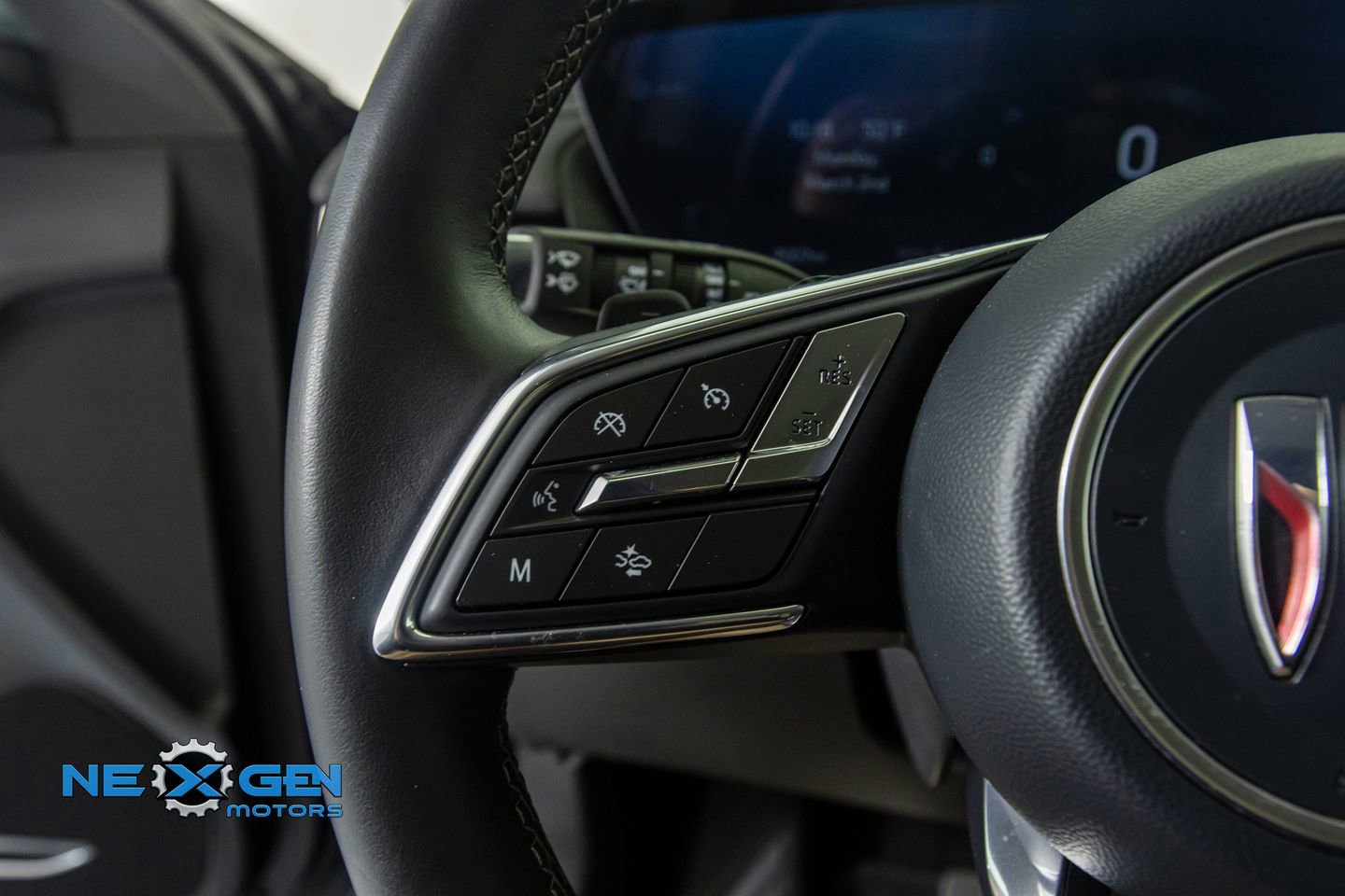 Used 2025 Buick Envision Preferred AWD/4WD image 14