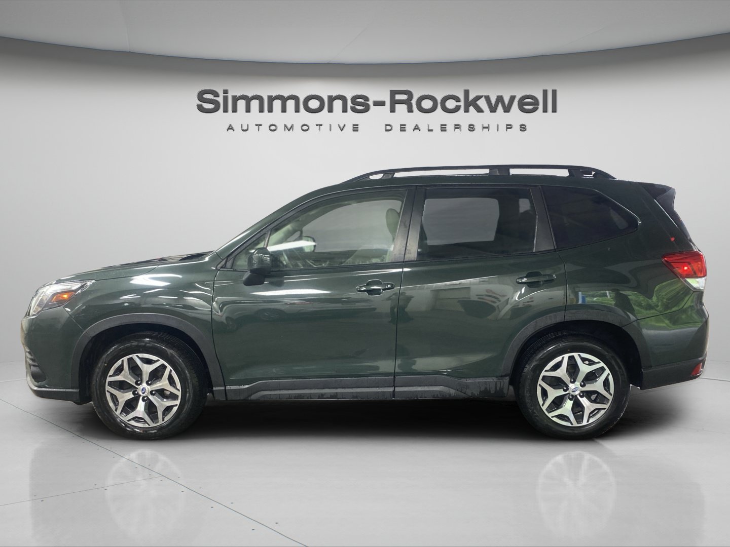 Used 2024 Subaru Forester Premium AWD/4WD image 2