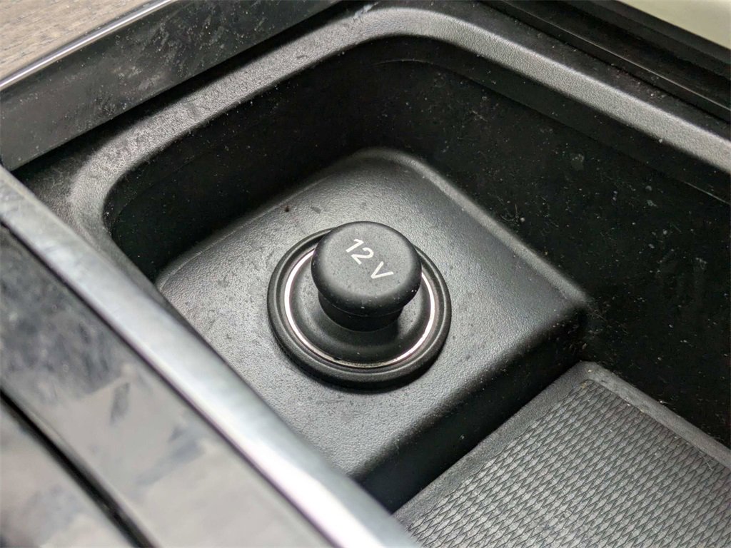 Used 2023 Volvo XC90 B6 Ultimate w/ Protection Package Premier image 32