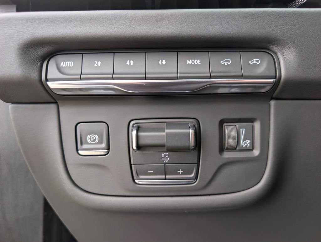 Used 2025 Cadillac Escalade Sport Platinum w/ LPO, Floor Liner Package image 30