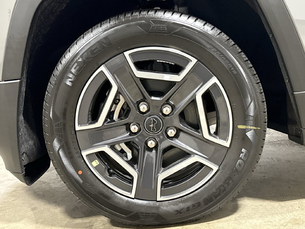 New 2026 Jeep Cherokee Laredo AWD/4WD image 26