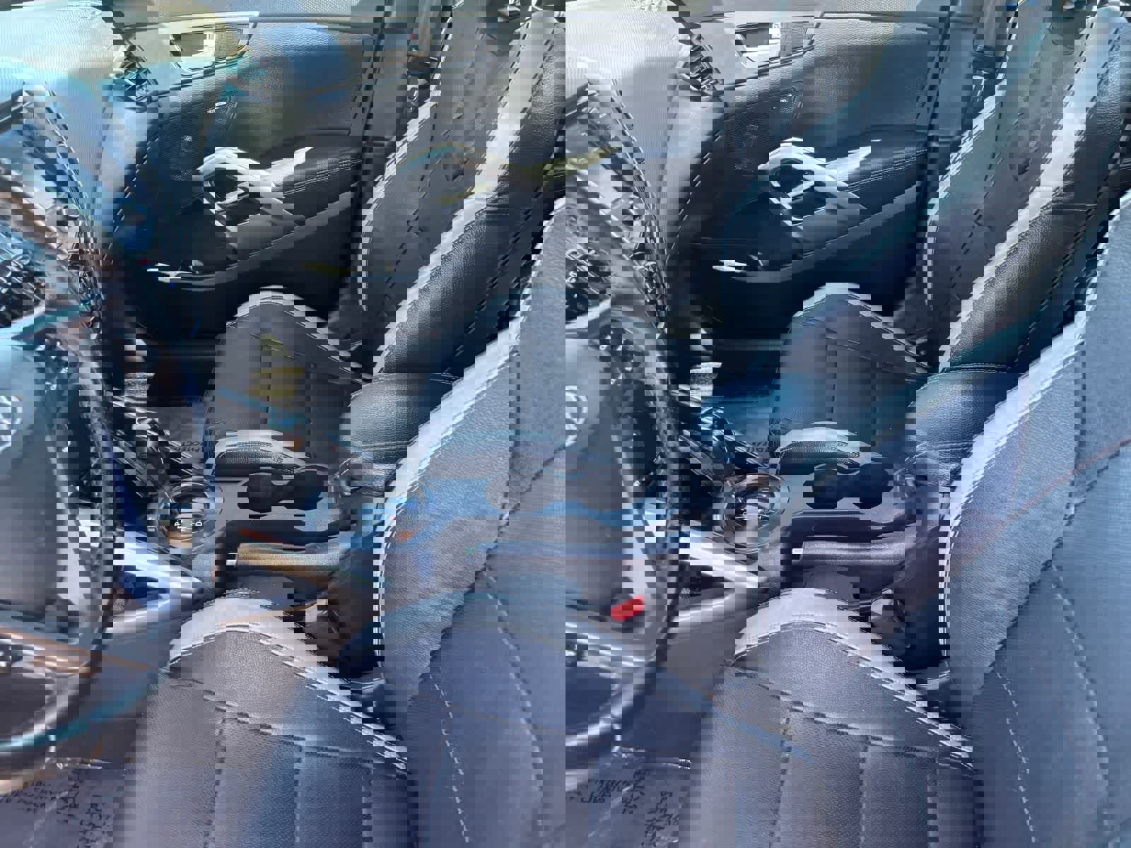 Used 2017 Hyundai Veloster Turbo image 13