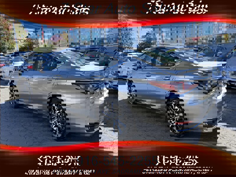 Used 2019 Lexus ES 300h image 4