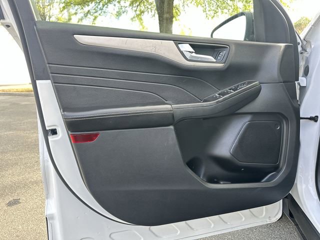 Used 2021 Ford Escape SE w/ SE Sport Appearance Package image 14