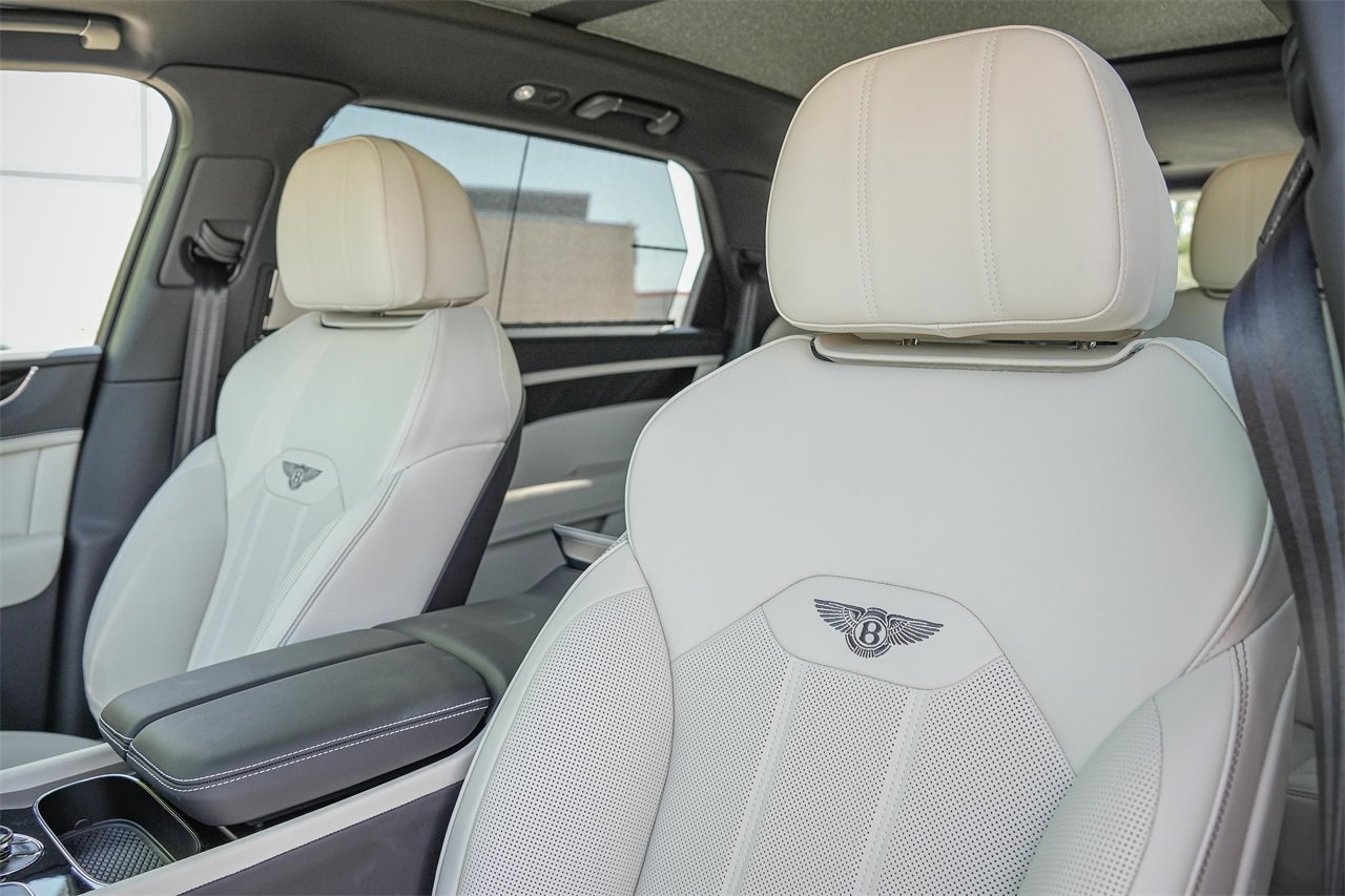 New 2025 Bentley Bentayga Extended Wheelbase image 22