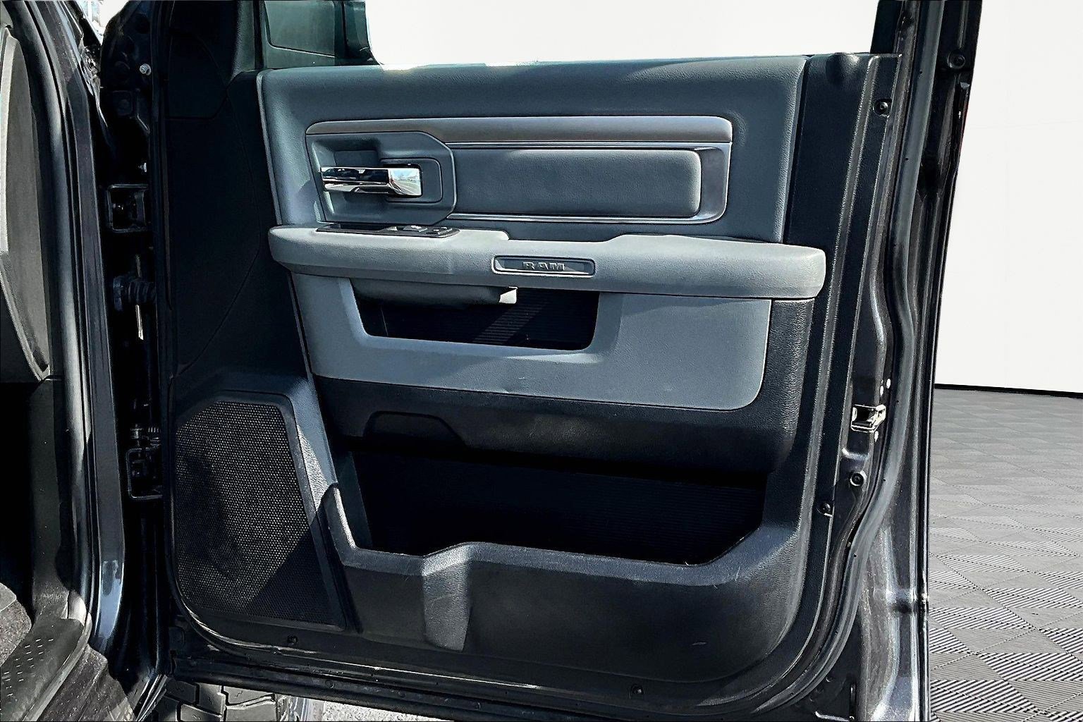 Used 2018 RAM 2500 Lone Star image 29