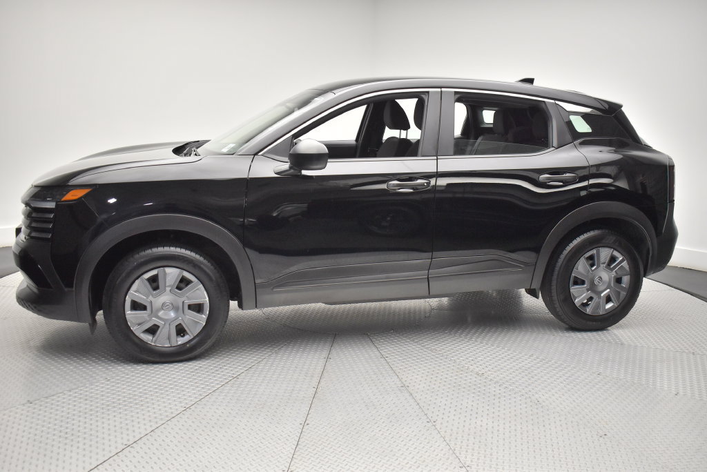 Used 2025 Nissan Kicks S AWD/4WD image 3