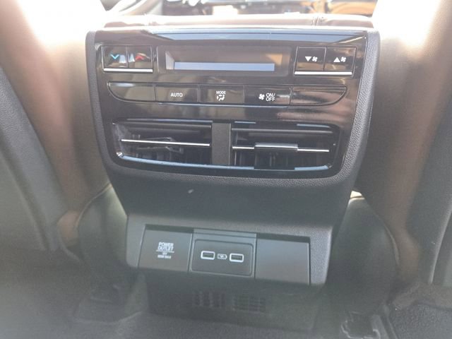 Used 2023 Acura MDX SH-AWD w/ Technology Package image 17