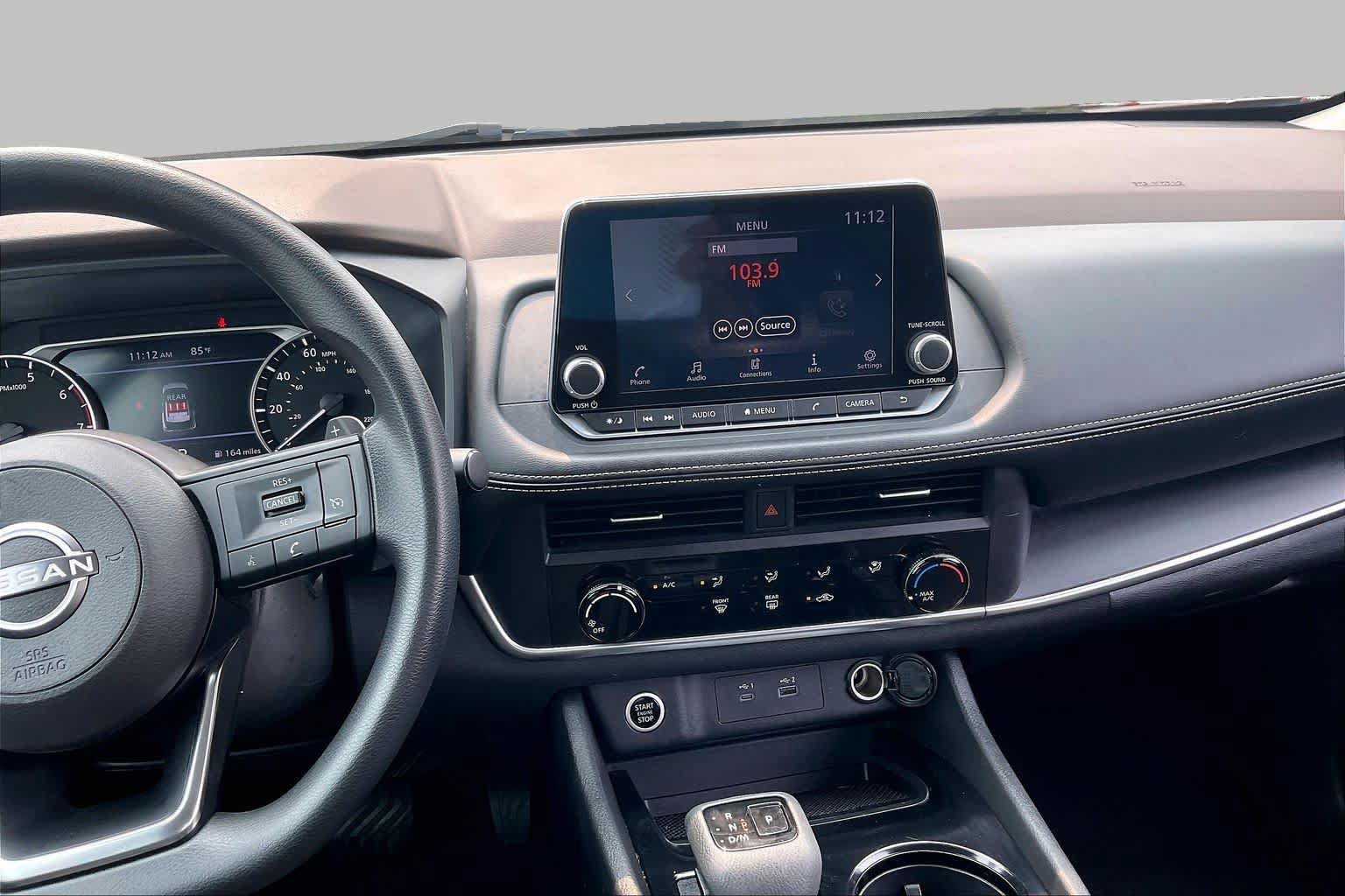Used 2023 Nissan Rogue S FWD image 6