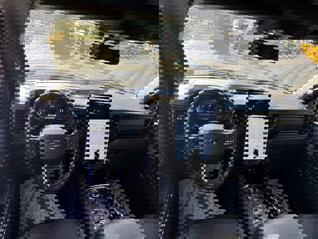 Used 2022 Ford Expedition Limited w/ Equipment Group 303A image 15