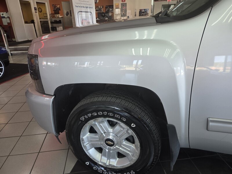 Used 2012 Chevrolet Silverado 1500 LTZ AWD/4WD image 42