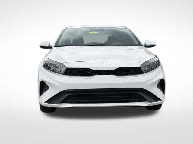 Used 2023 Kia Forte LXS image 9