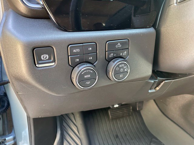 Used 2025 Chevrolet Silverado 1500 LT Trail Boss w/ Convenience Package II AWD/4WD image 27