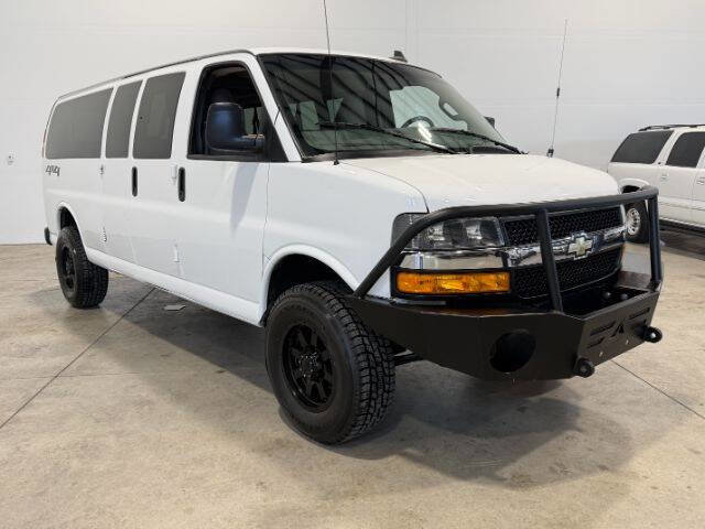 Used 2018 Chevrolet Express 3500 LT w/ LT Preferred Equipment Group RWD image 5