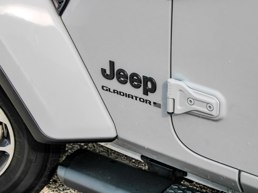 Used 2024 Jeep Gladiator Sport w/ Dual Top Group AWD/4WD image 12