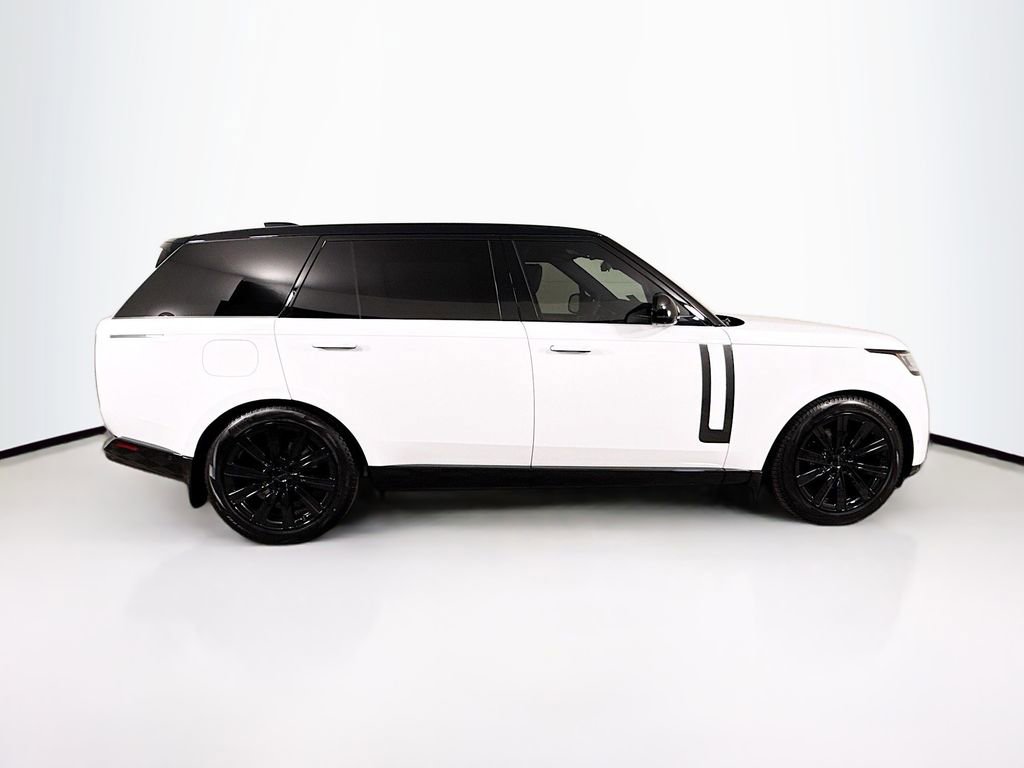 New 2026 Land Rover Range Rover Long Wheelbase SE image 4