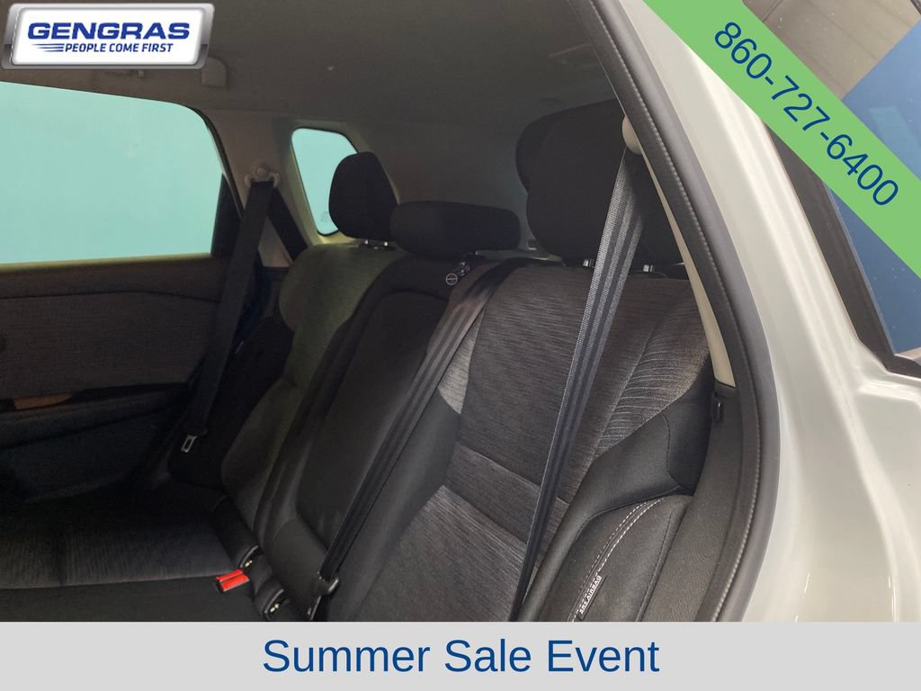 Used 2023 Nissan Rogue SV AWD/4WD image 25