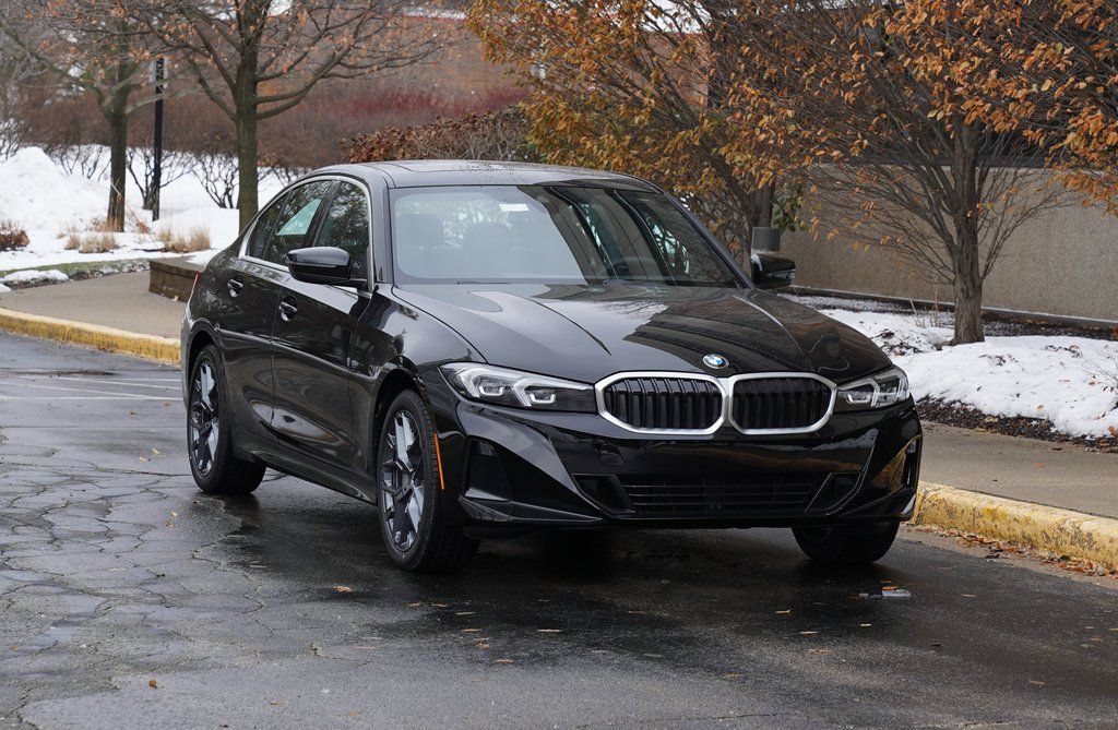 Used 2026 BMW 330i xDrive Sedan w/ Convenience Package AWD/4WD image 1