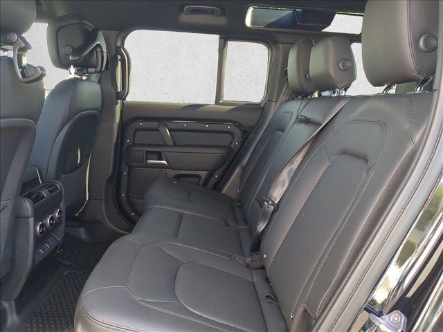 New 2026 Land Rover Defender 110 X-Dynamic SE AWD/4WD image 16