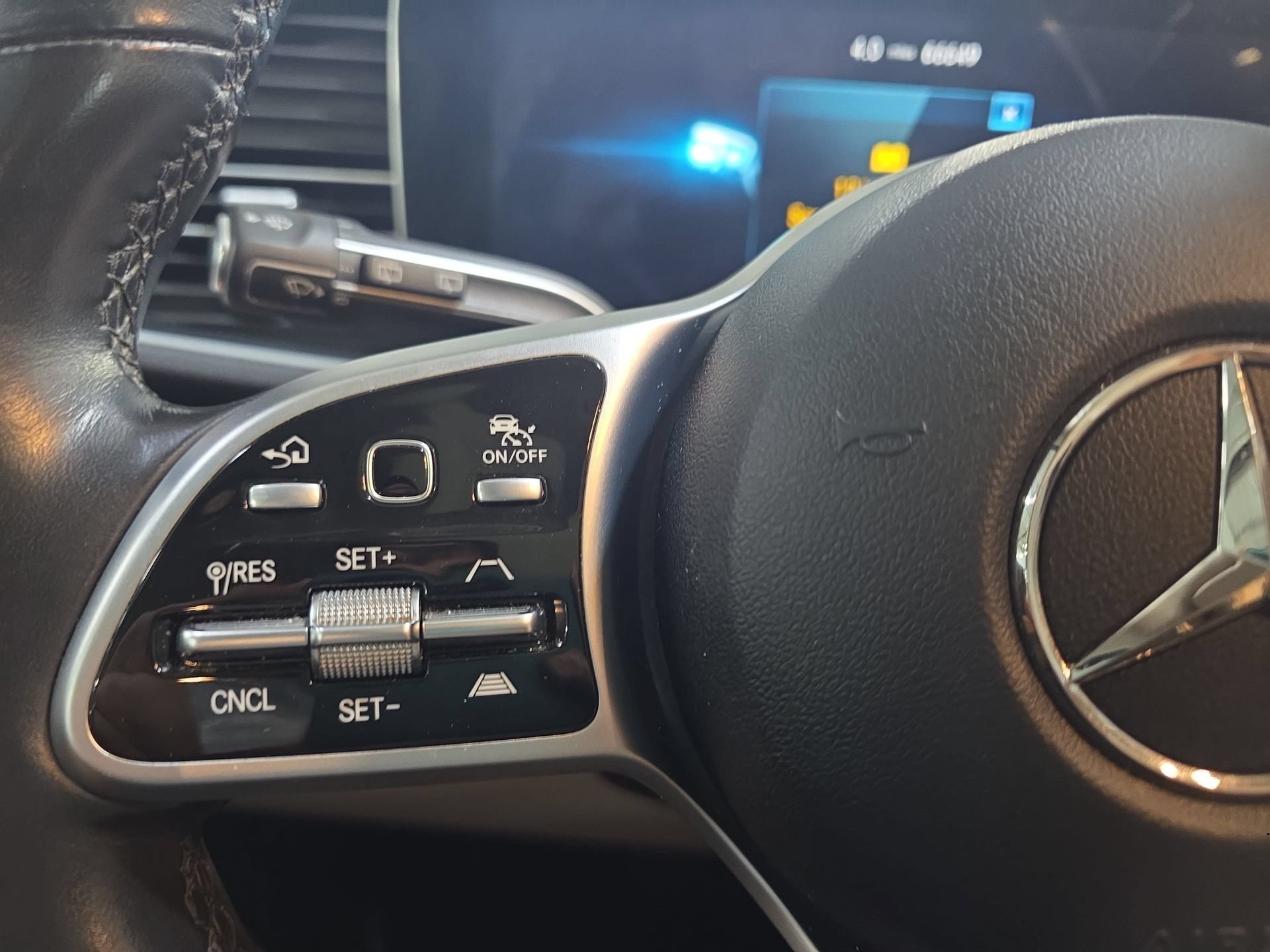 Certified 2022 Mercedes-Benz GLE 350 4MATIC image 17