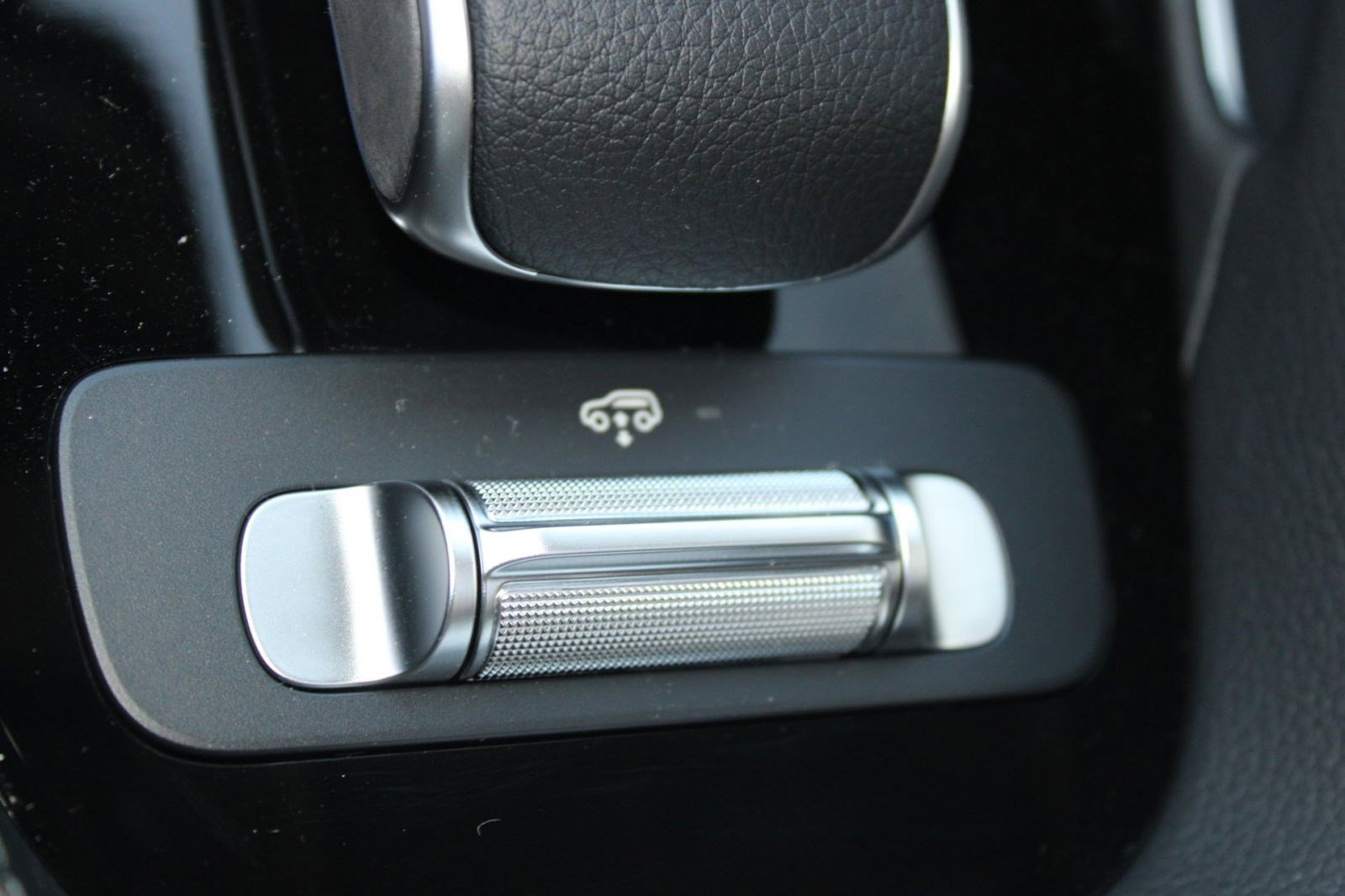 New 2026 Mercedes-Benz GLS 450 4MATIC image 17