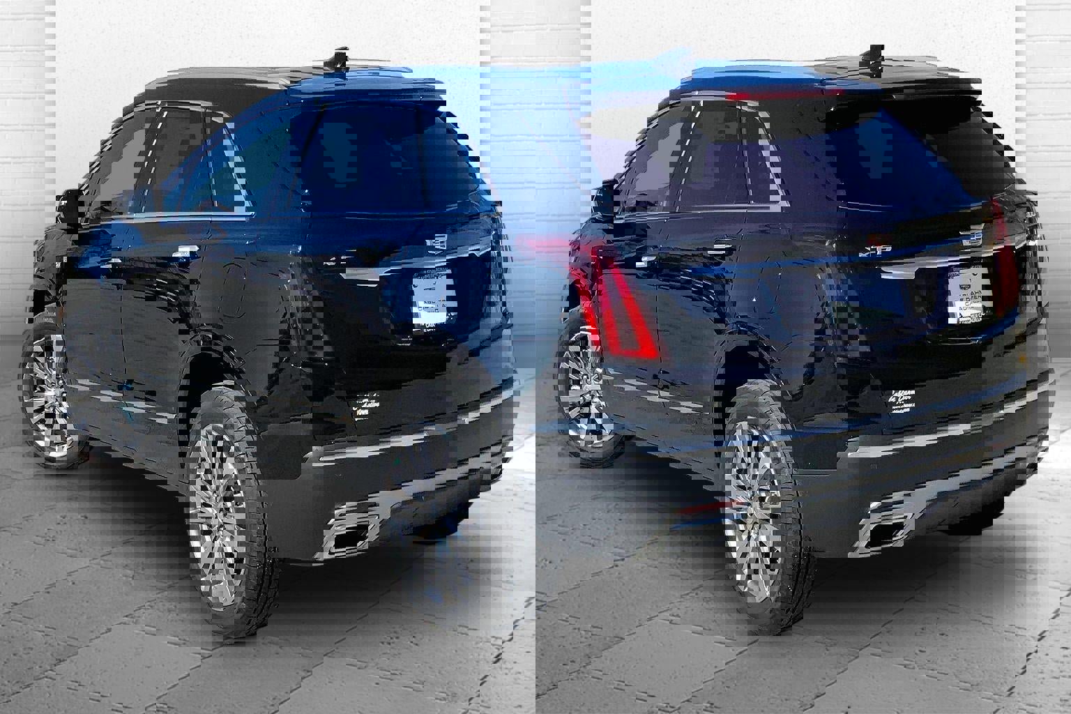 Used 2025 Cadillac XT5 Premium Luxury image 10