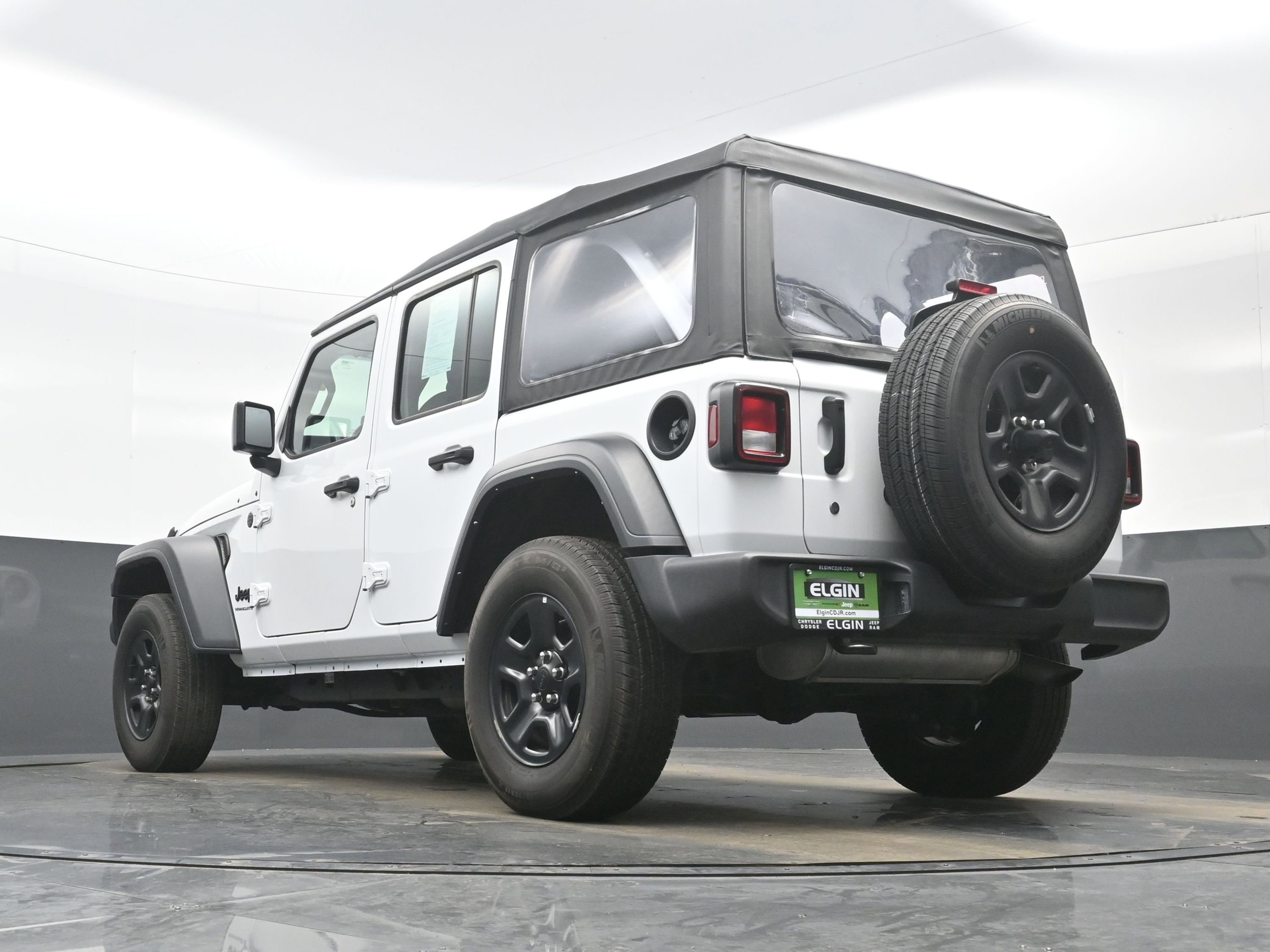 Used 2023 Jeep Wrangler Unlimited Sport image 27