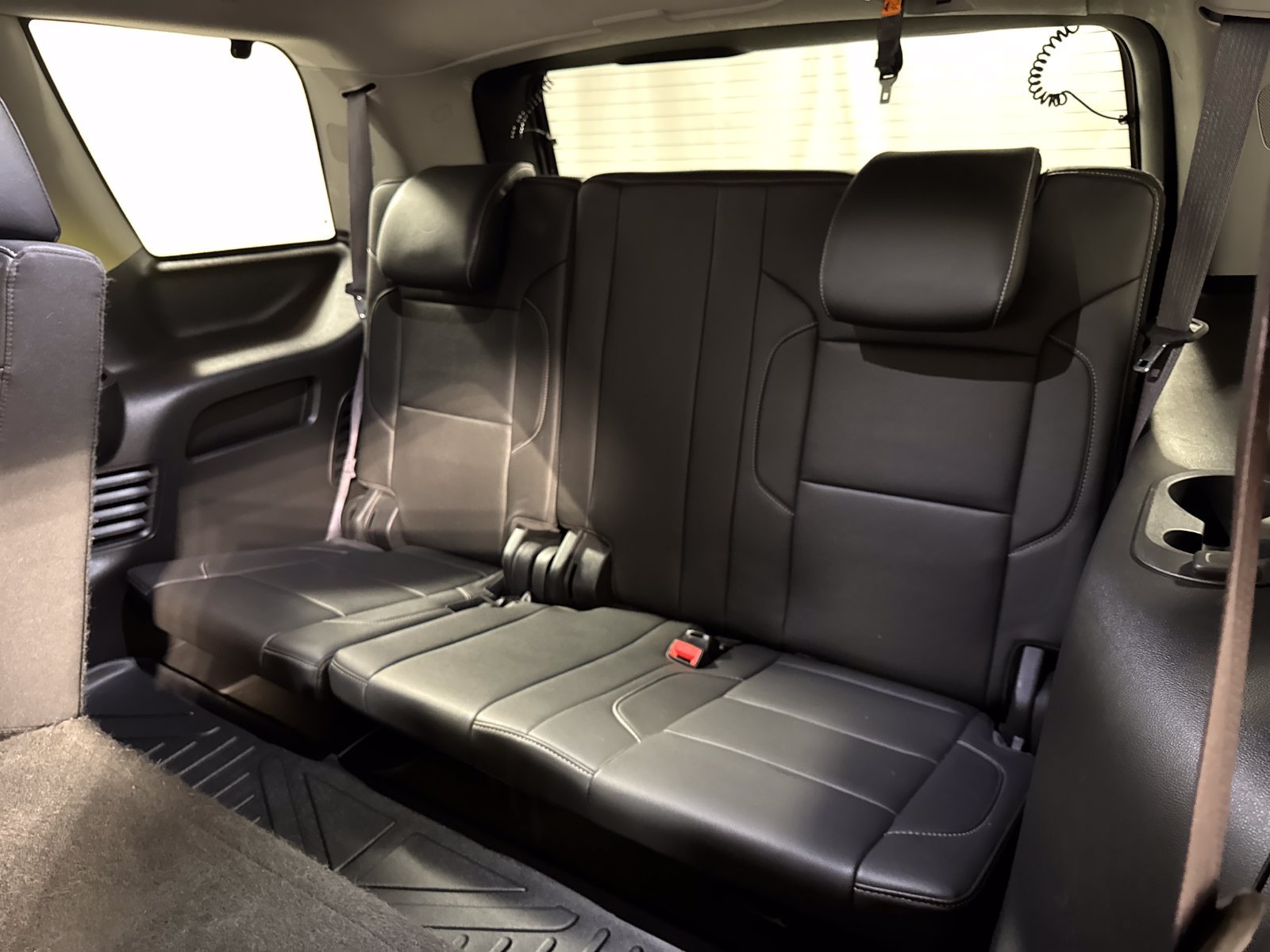 Used 2016 GMC Yukon SLT w/ Open Road Package AWD/4WD image 25