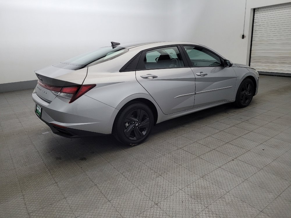 Used 2022 Hyundai Elantra SEL w/ Cargo Package image 10
