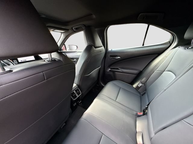 Used 2024 Lexus UX 250h FWD w/ Premium Package image 23