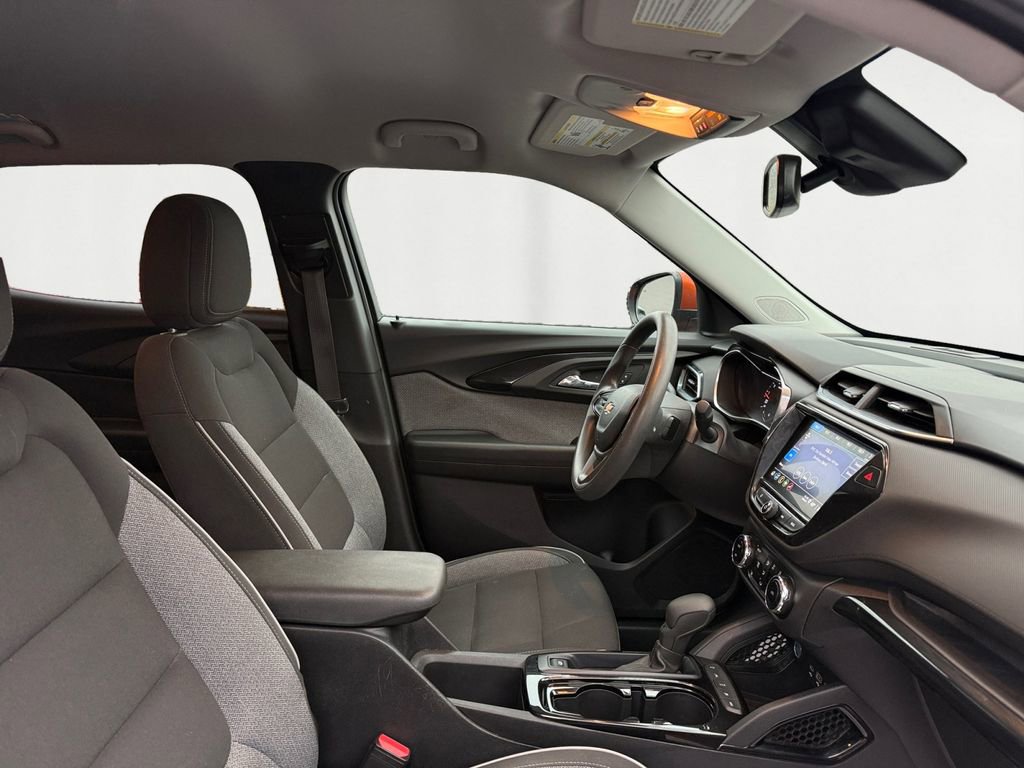 Used 2022 Chevrolet TrailBlazer LT w/ Convenience Package image 16