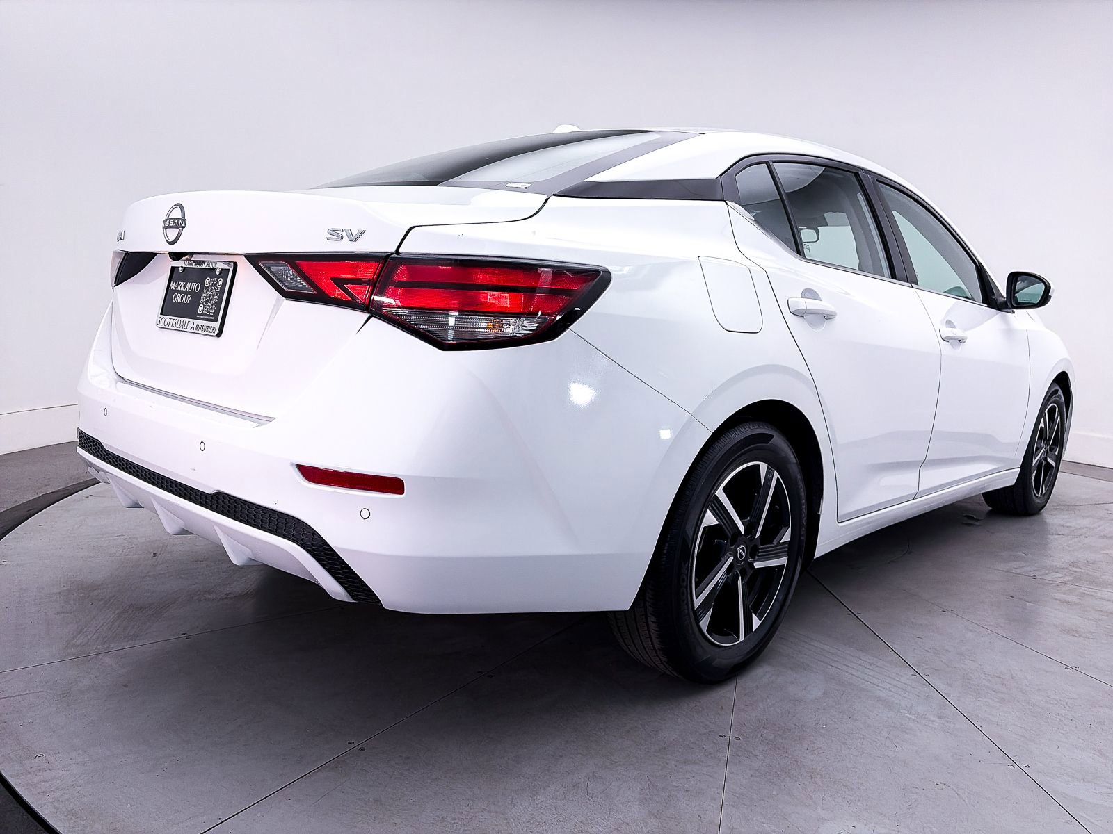 Used 2024 Nissan Sentra SV FWD image 14