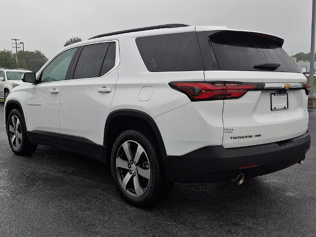 Used 2023 Chevrolet Traverse LT w/ LT Premium Package AWD/4WD image 7