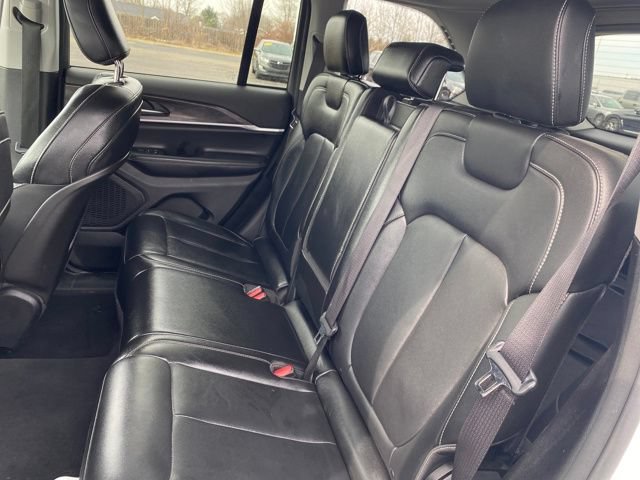Used 2023 Jeep Grand Cherokee Limited AWD/4WD image 18