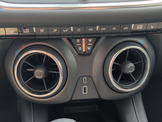 New 2026 Chevrolet Blazer LT w/ Convenience Package FWD image 22